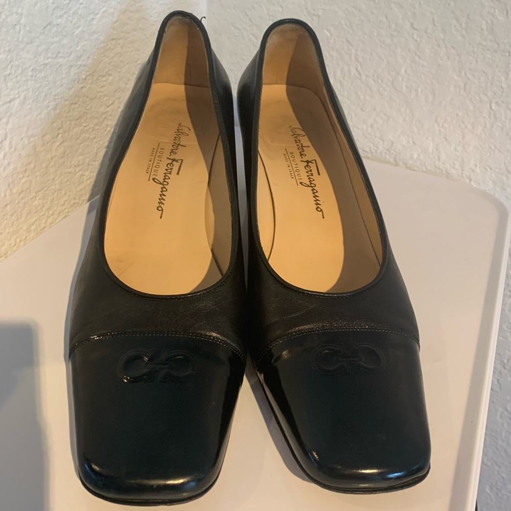 Ferragamo women’s size 12 black